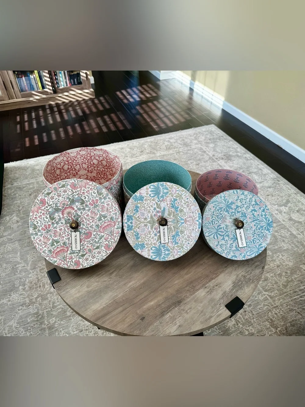 Set of 3 Round William Morris Storage Boxes